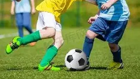 穆西亚拉制胜球，拜仁险胜圣保利