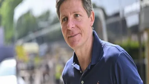 街头足球狂欢：全球激情对决